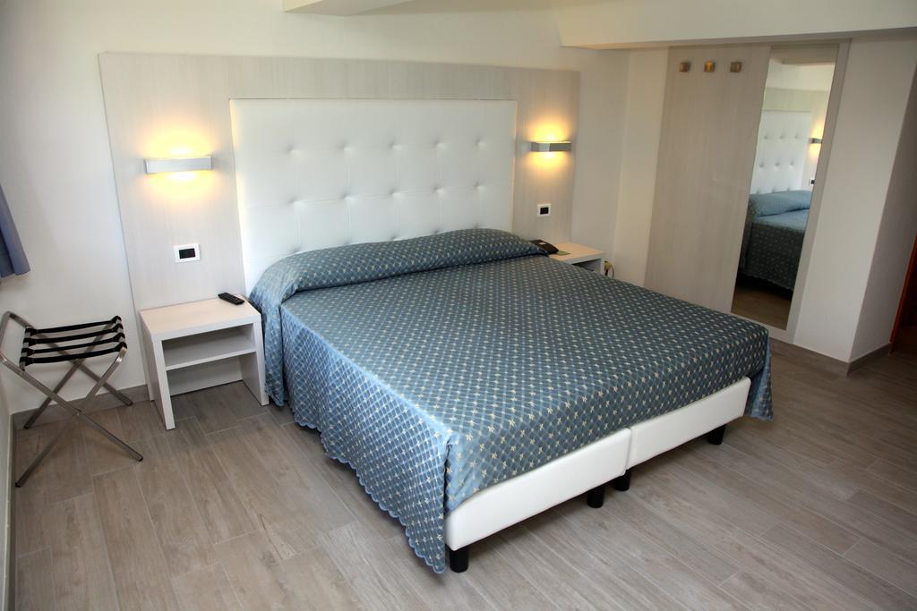 Garni Bellavista Hotel Calceranica al Lago Phòng bức ảnh