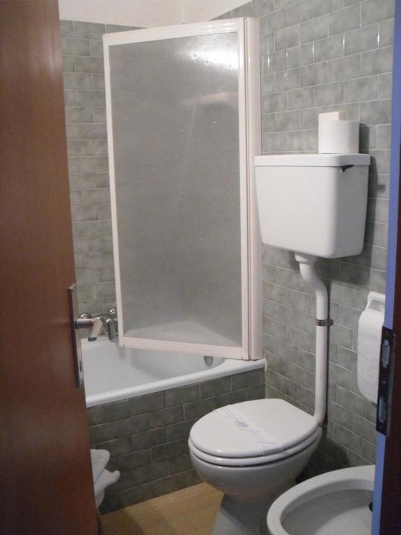 Garni Bellavista Hotel Calceranica al Lago Phòng bức ảnh