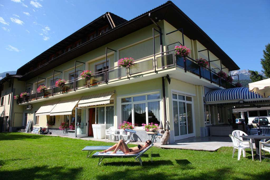 Garni Bellavista Hotel Calceranica al Lago Ngoại thất bức ảnh